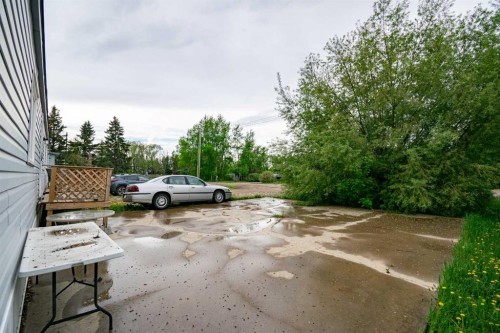 2 Elm Close, Erskine, AB - Outdoor