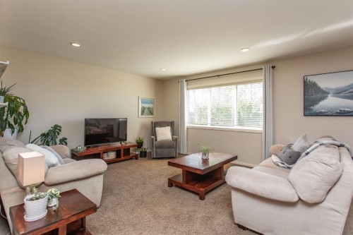 63 Bowman Circle, Sylvan Lake, AB 