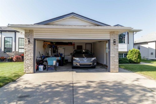 10 Kingston Drive, Red Deer, AB - Outdoor