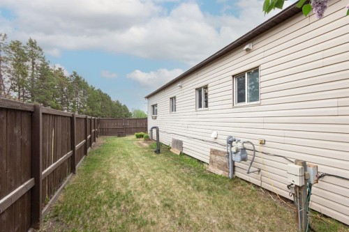 A48-5500 Womacks Road, Blackfalds, AB 