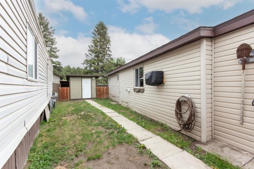 A48-5500 Womacks Road, Blackfalds, AB 