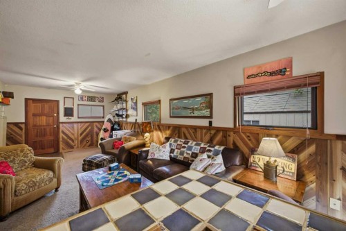 20-41513 Highway 771, Rural Lacombe County, AB - Indoor Photo Showing Living Room