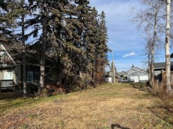 5027 35 Street Sylvan Lake, AB T4S 1B3