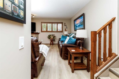 23 Oxley Close, Red Deer, AB 