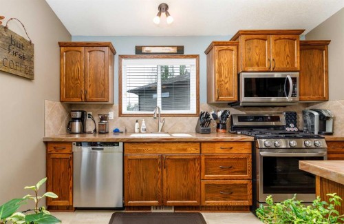 23 Oxley Close, Red Deer, AB 