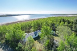 201 433042 Range Road 221 Rural Ponoka County, AB T0B 0H0