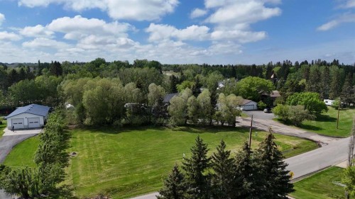 6 Rustic Road, Norglenwold, AB 
