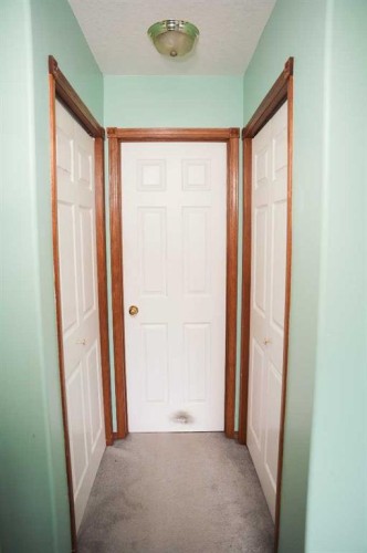 4525 49 Avenue, Hardisty, AB - Indoor Photo Showing Other Room