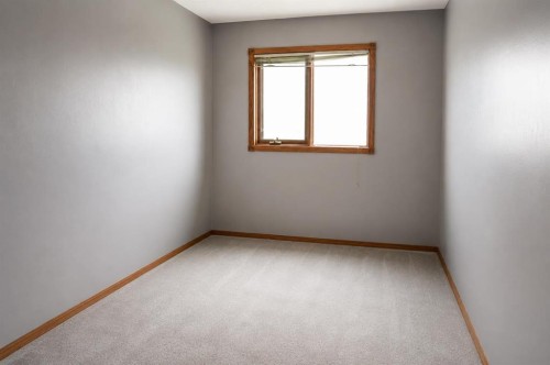 4525 49 Avenue, Hardisty, AB - Indoor Photo Showing Other Room