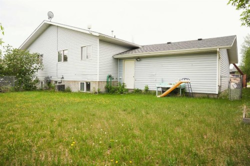 4525 49 Avenue, Hardisty, AB - Outdoor With Exterior