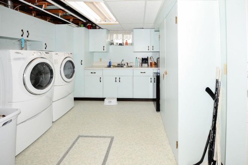 4414 67 Street, Camrose, AB - Indoor Photo Showing Laundry Room