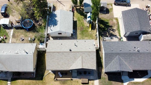 4414 67 Street, Camrose, AB - Outdoor