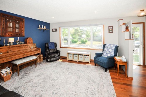 4414 67 Street, Camrose, AB - Indoor Photo Showing Living Room