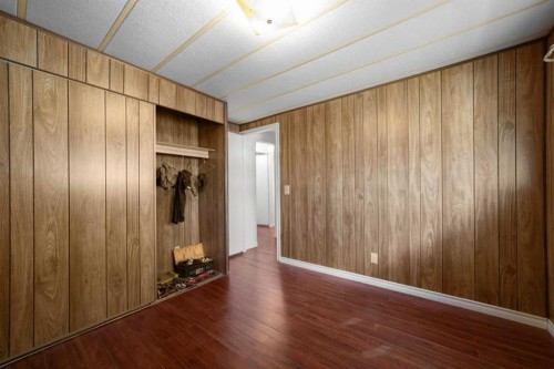 4911 54 Avenue, Viking, AB 