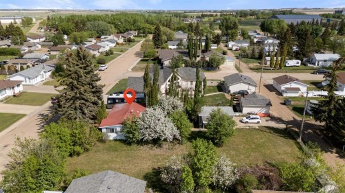 4911 54 Avenue, Viking, AB 