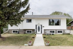 3519 51A Avenue Innisfail, AB T4G 1H4