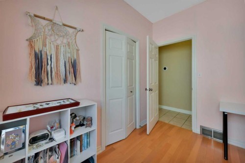 1 Spruce Close, Lacombe, AB - Indoor
