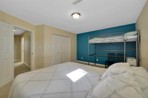1 Spruce Close, Lacombe, AB - Indoor Photo Showing Bedroom