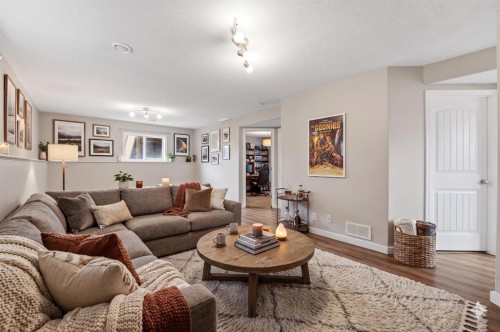 71 Long Close, Red Deer, AB - Indoor Photo Showing Living Room