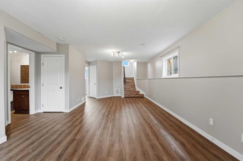 71 Long Close, Red Deer, AB - Indoor Photo Showing Other Room