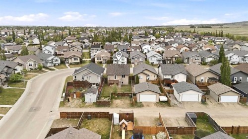 71 Long Close, Red Deer, AB - Outdoor With Facade