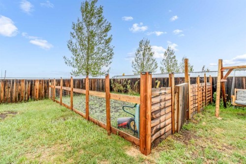 210 Morris Place, Didsbury, AB 