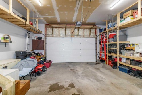 210 Morris Place, Didsbury, AB 