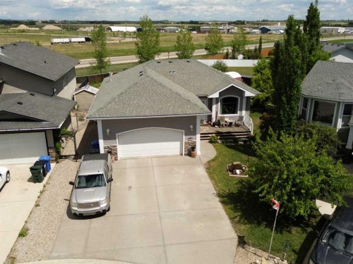 210 Morris Place, Didsbury, AB - Outdoor