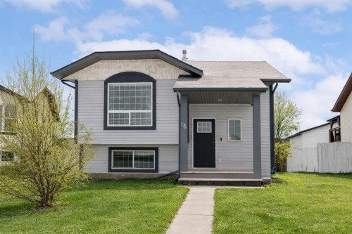 16 Johnson Close  Penhold, AB T0M 0R1