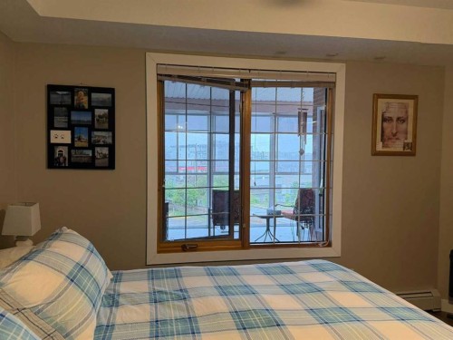 327-4805 45 Street, Red Deer, AB - Indoor Photo Showing Bedroom