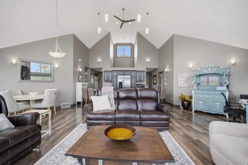 1 Aspen Rise, Parkland Beach, AB - Indoor Photo Showing Living Room