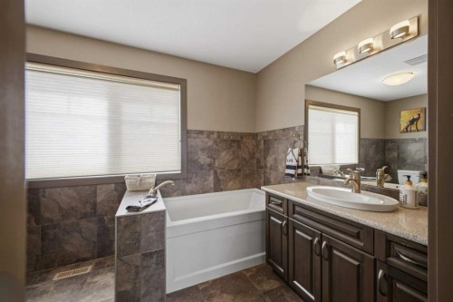 1 Aspen Rise, Parkland Beach, AB - Indoor Photo Showing Bathroom