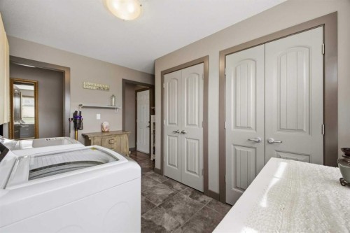 1 Aspen Rise, Parkland Beach, AB - Indoor Photo Showing Laundry Room