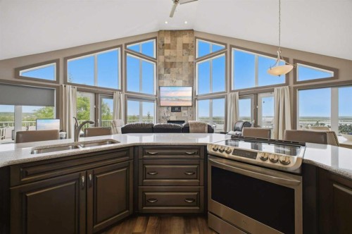 1 Aspen Rise, Parkland Beach, AB - Indoor Photo Showing Kitchen With Double Sink