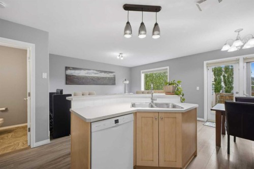 44 Arthur Close, Red Deer, AB 