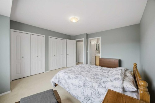 44 Arthur Close, Red Deer, AB 