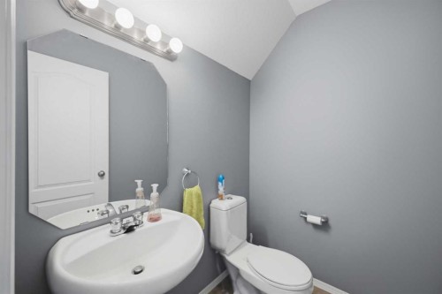 44 Arthur Close, Red Deer, AB 