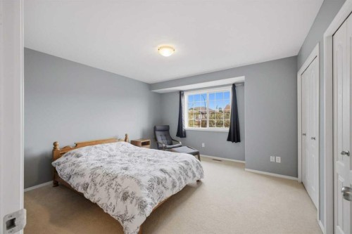 44 Arthur Close, Red Deer, AB 