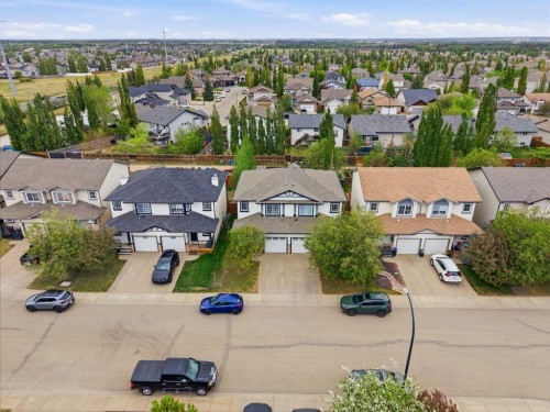 44 Arthur Close, Red Deer, AB 