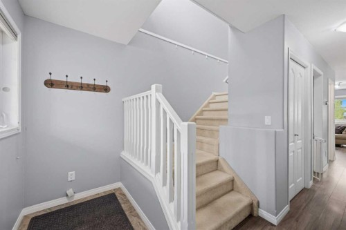 44 Arthur Close, Red Deer, AB 
