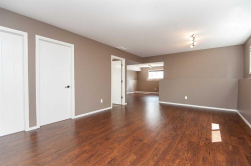 104 Almond Crescent, Blackfalds, AB - Indoor Photo Showing Other Room