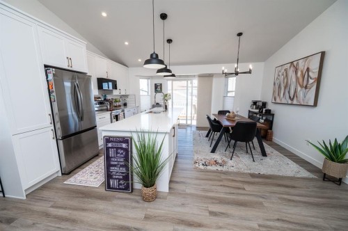 355 Duston Street, Red Deer, AB - Indoor