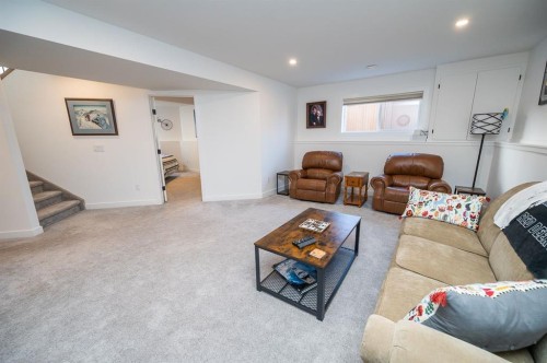 355 Duston Street, Red Deer, AB - Indoor