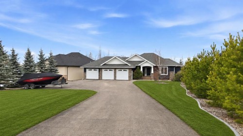 23 Westside Close, Rural Lacombe County, AB 