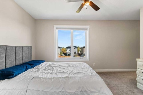 87 Almond Crescent, Blackfalds, AB - Indoor Photo Showing Bedroom