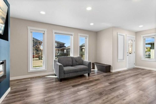 87 Almond Crescent, Blackfalds, AB - Indoor Photo Showing Living Room