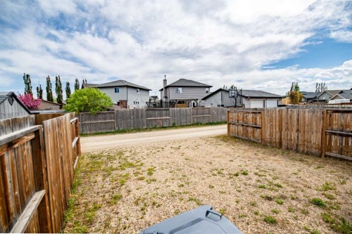 727 Cypress Lane, Springbrook, AB 
