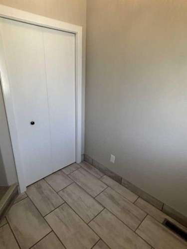 727 Cypress Lane, Springbrook, AB 