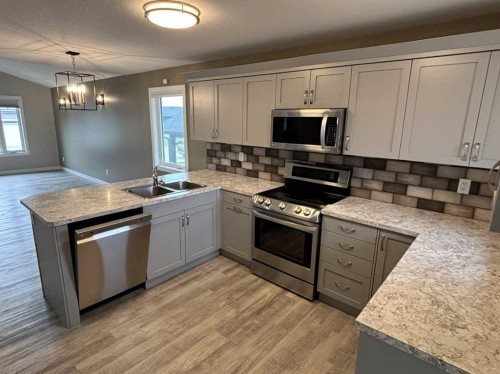 727 Cypress Lane, Springbrook, AB 