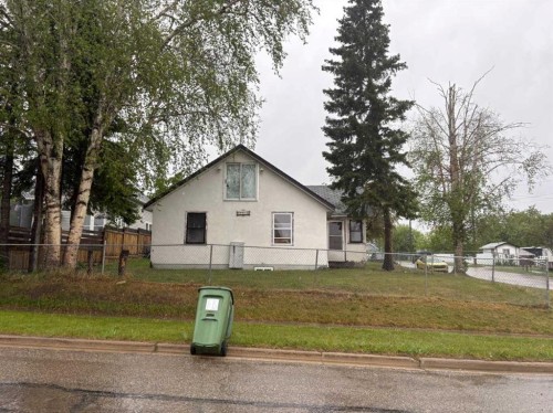 4716 48 Avenue, Rocky Mountain House, AB 